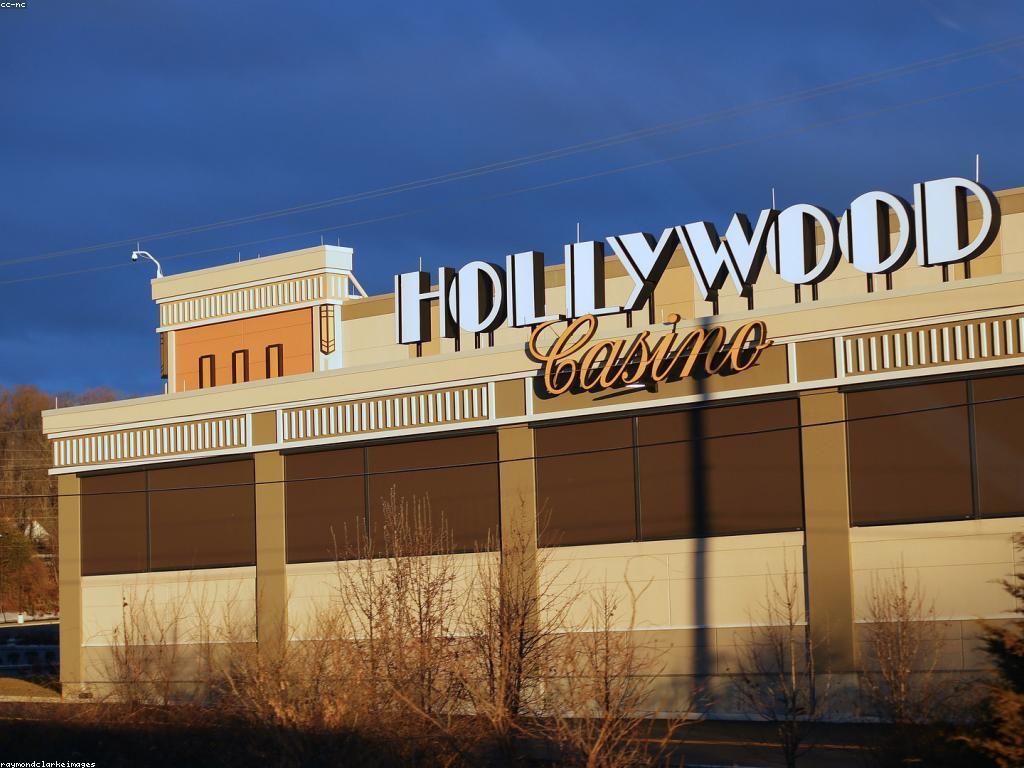 ប្រាក់កាបូបកាស៊ីណូ: ការលេងហ្គេមដែលគួរឱ្យចាប់អារម្មណ៍